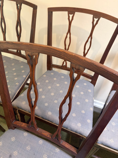 SET OF SIX CHAIRS