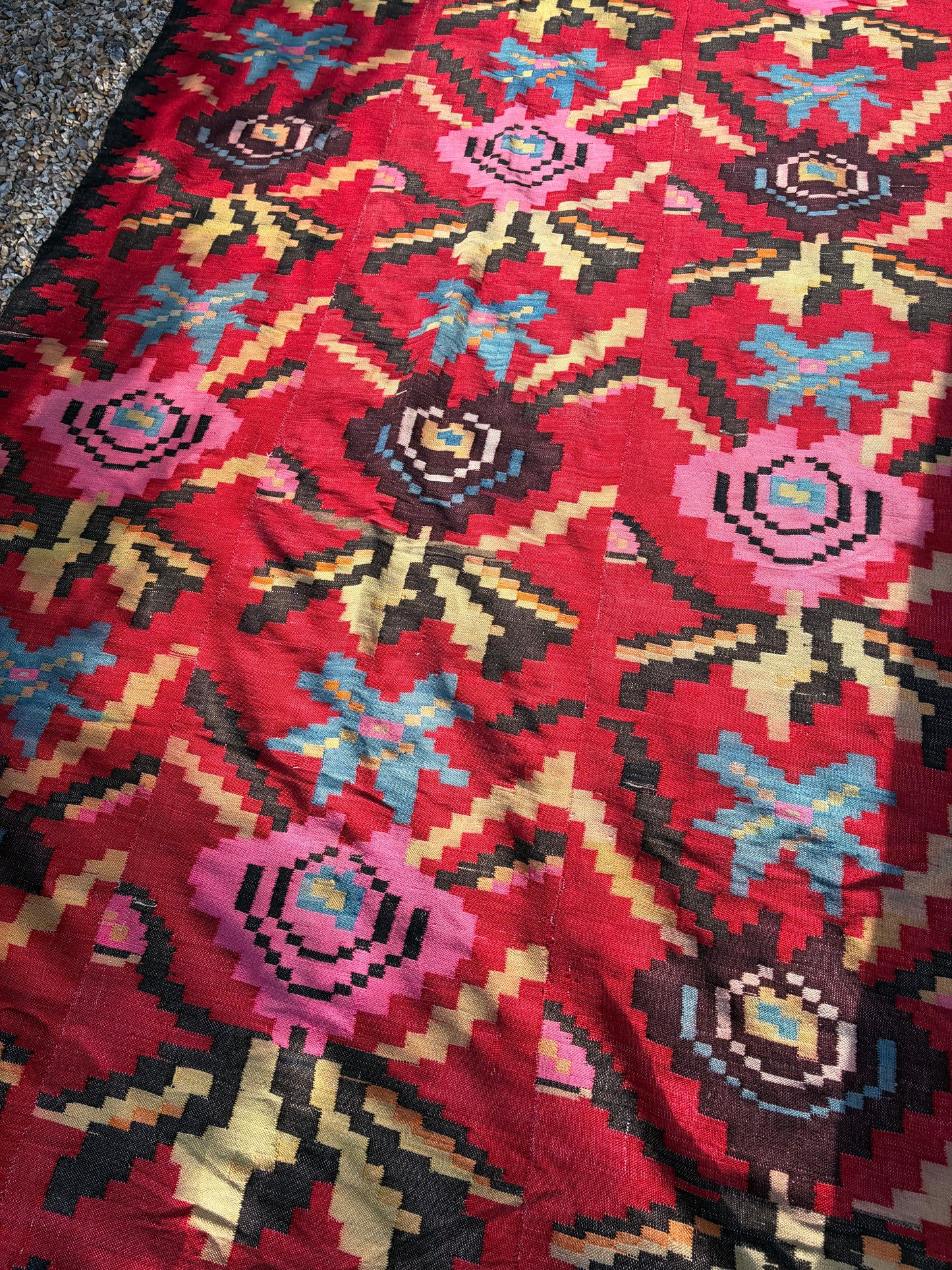 RUG/ THROW