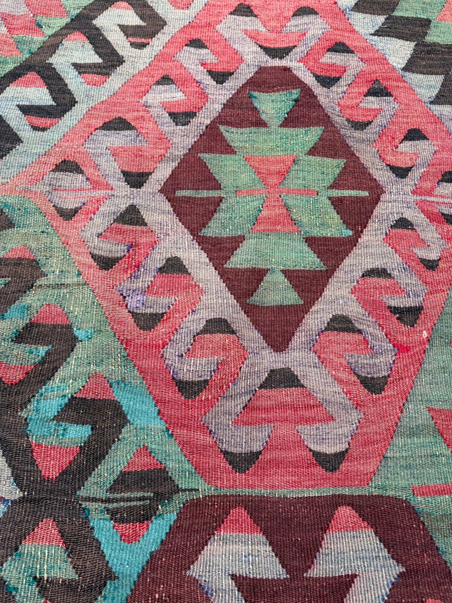 ANTIQUE KILIM