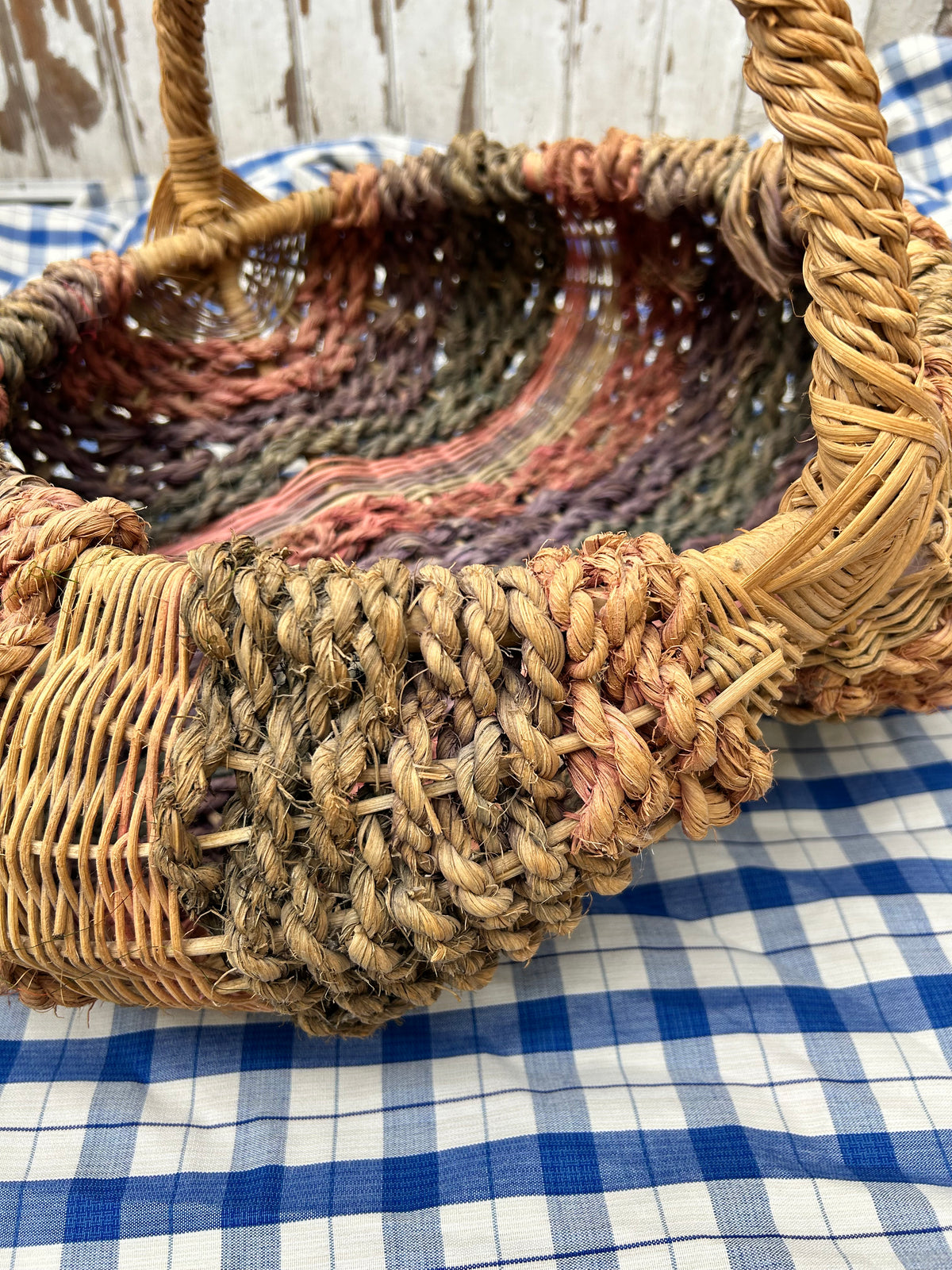 WOVEN BASKET