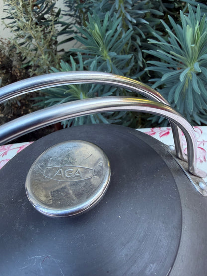 AGA BRUSH AND KETTLE