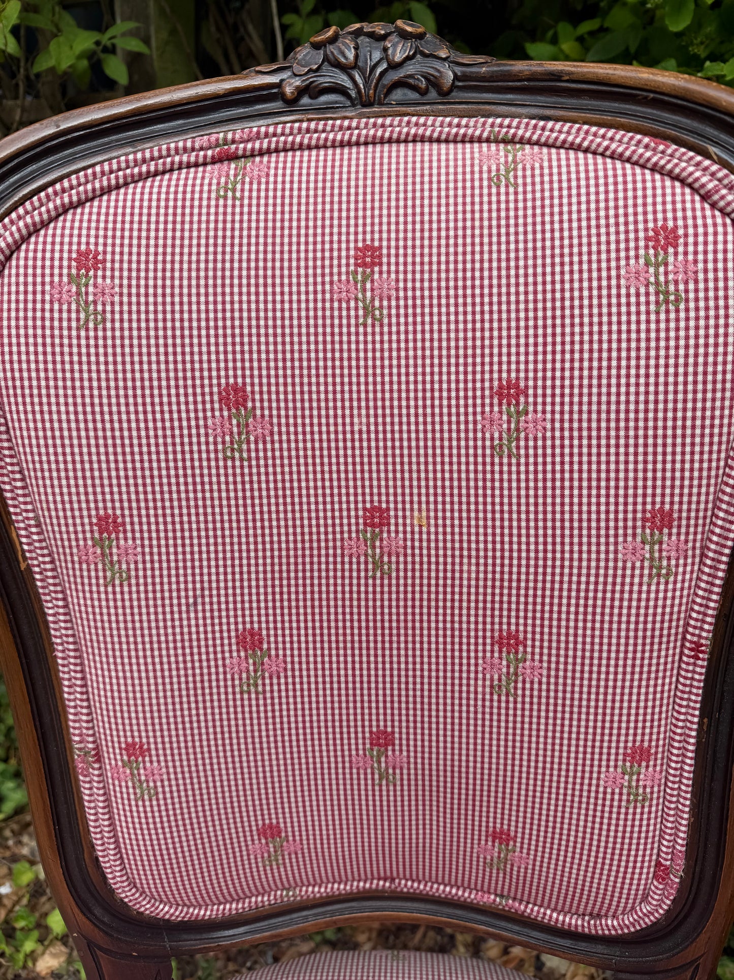 PAIR OF CHAIRS