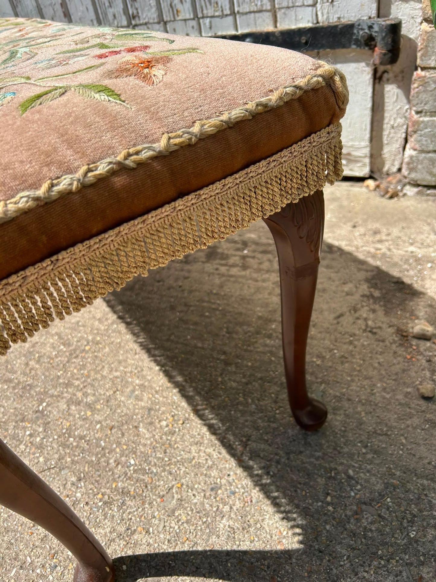 FOOTSTOOL