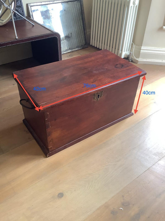 STORAGE BOX