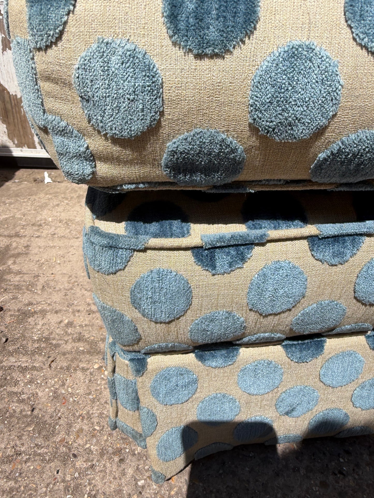 POUFFE