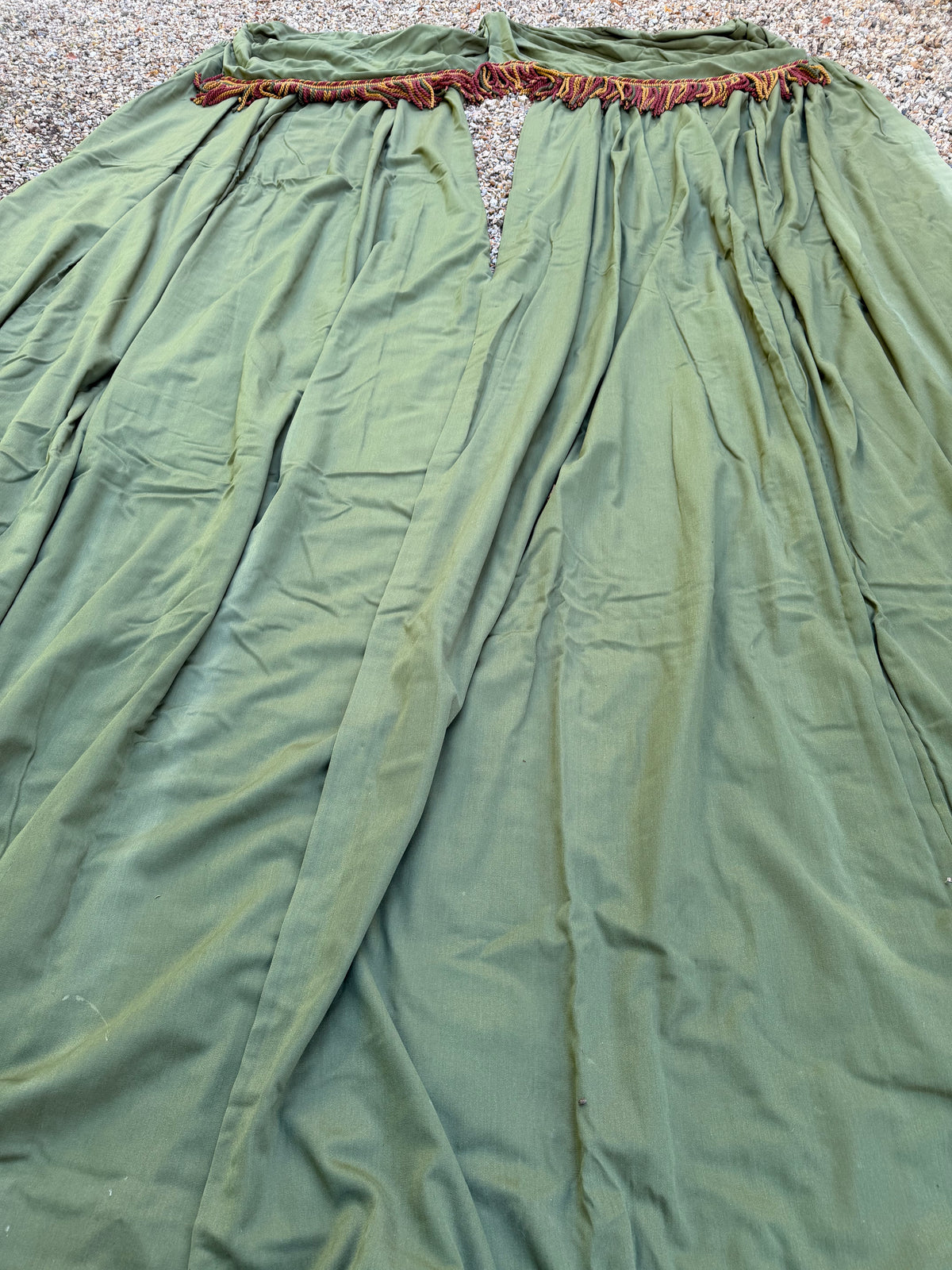 GREEN CURTAINS