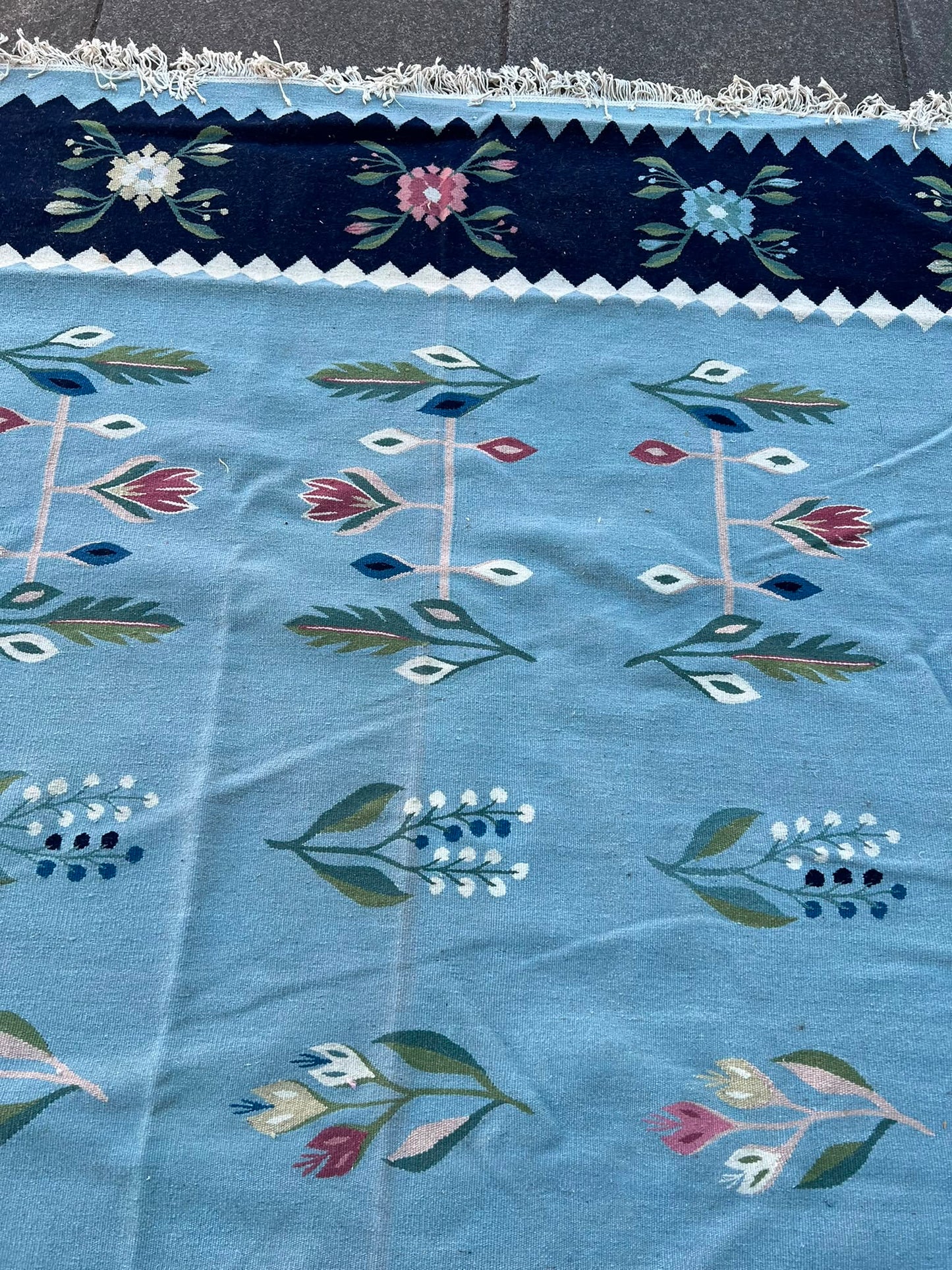 FLORAL RUG