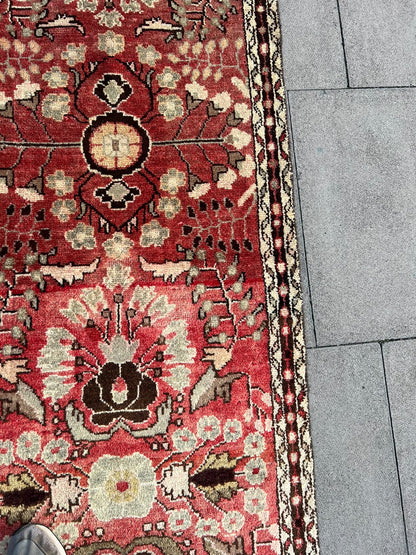 CARPET RUNNER