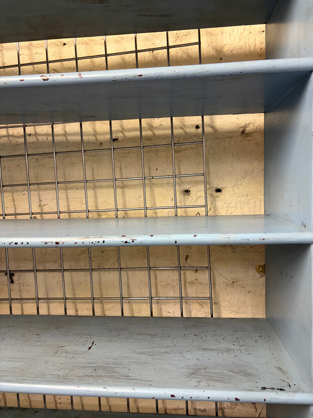 SHELVES