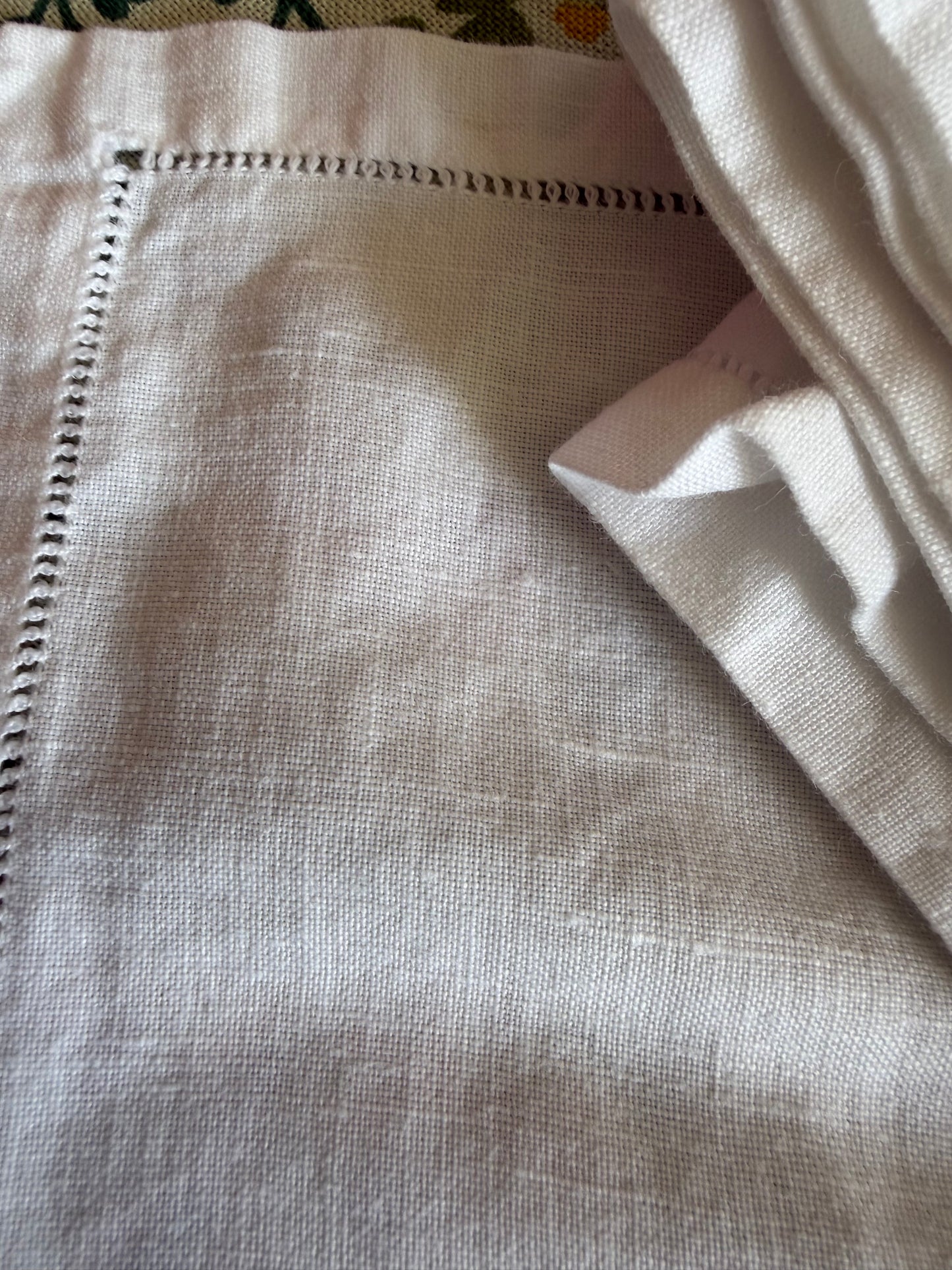 6 NAPKINS