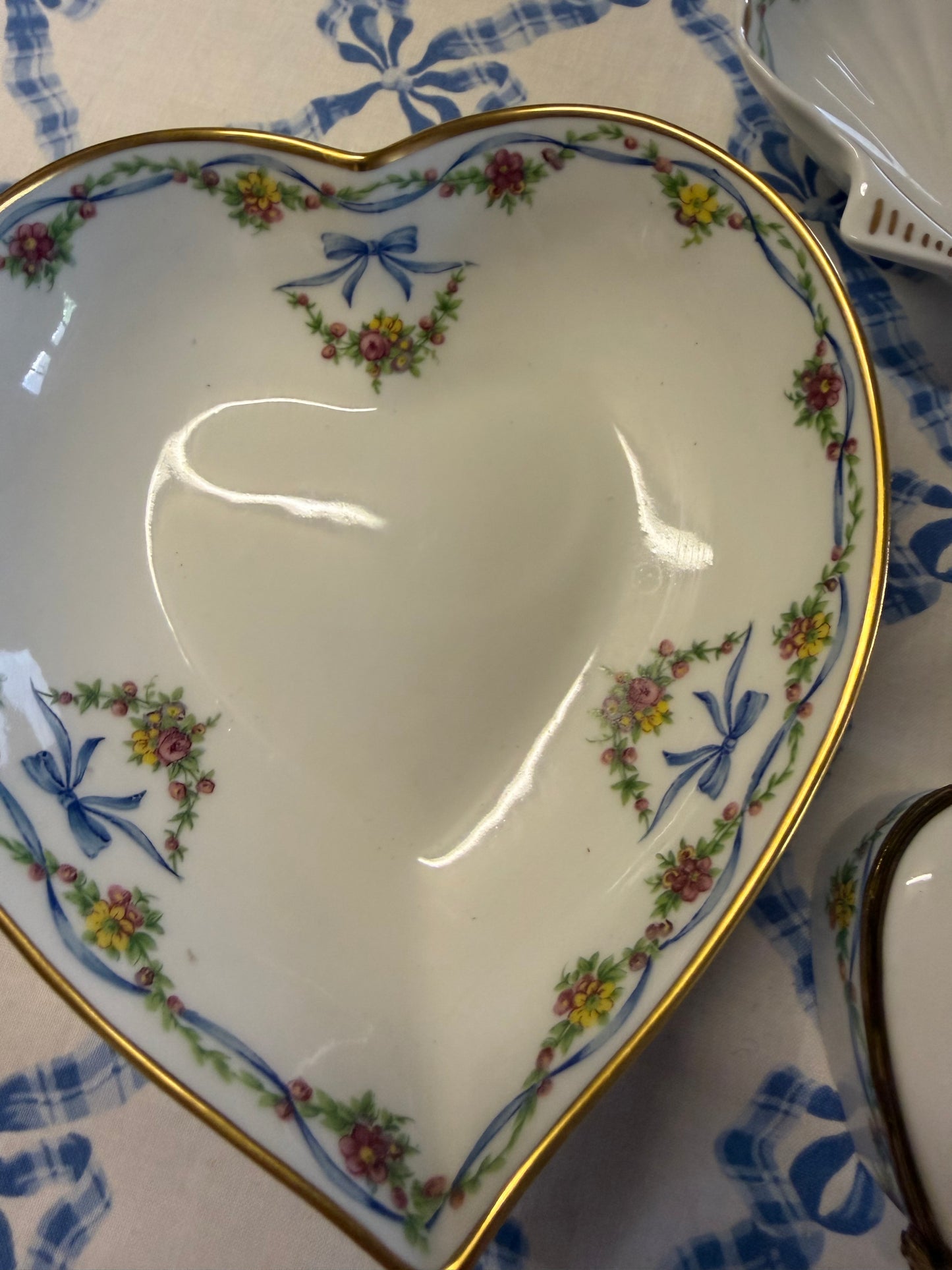 LIMOGES TABLE SET