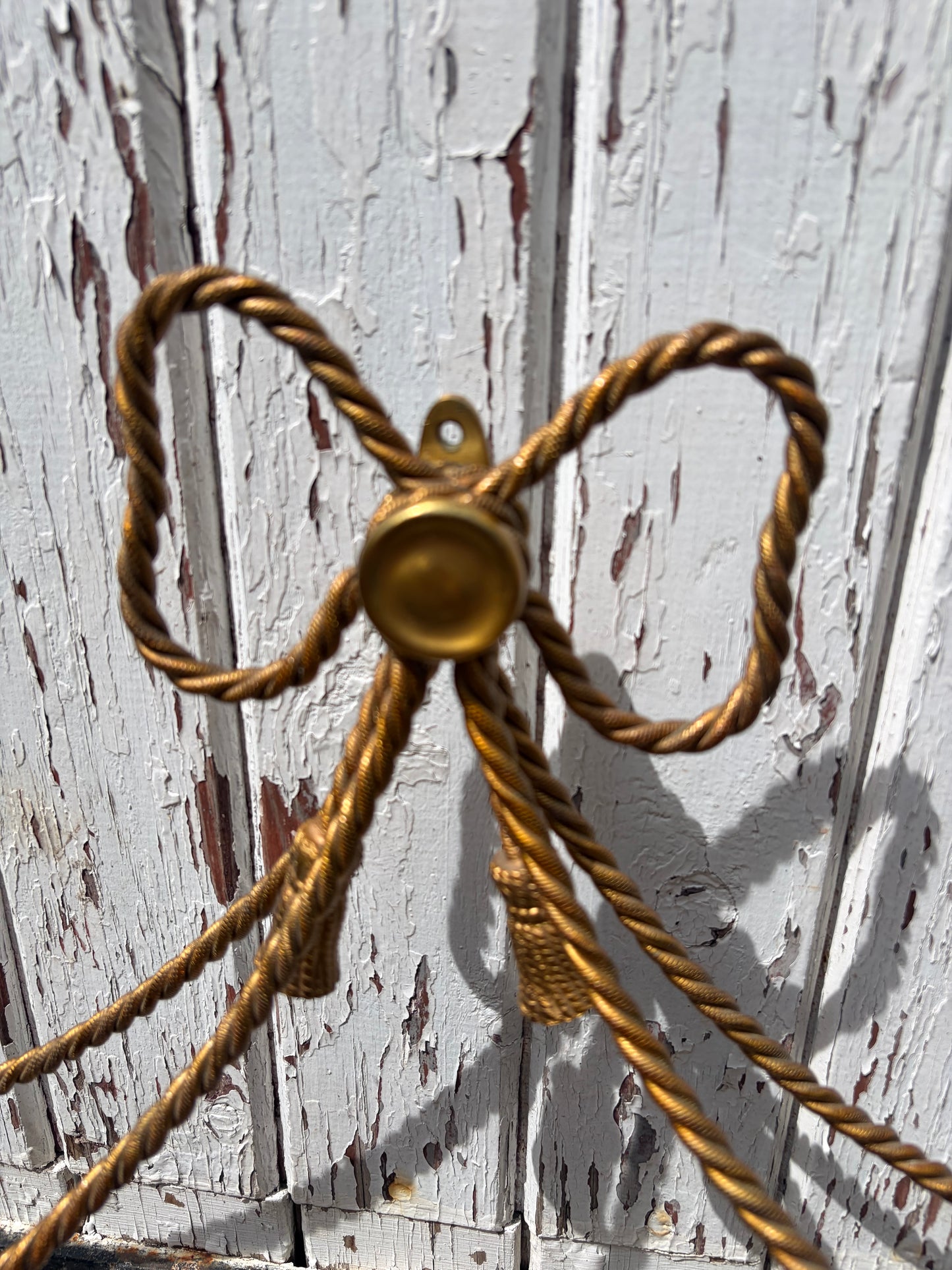 SET OF BRASS SHELVES