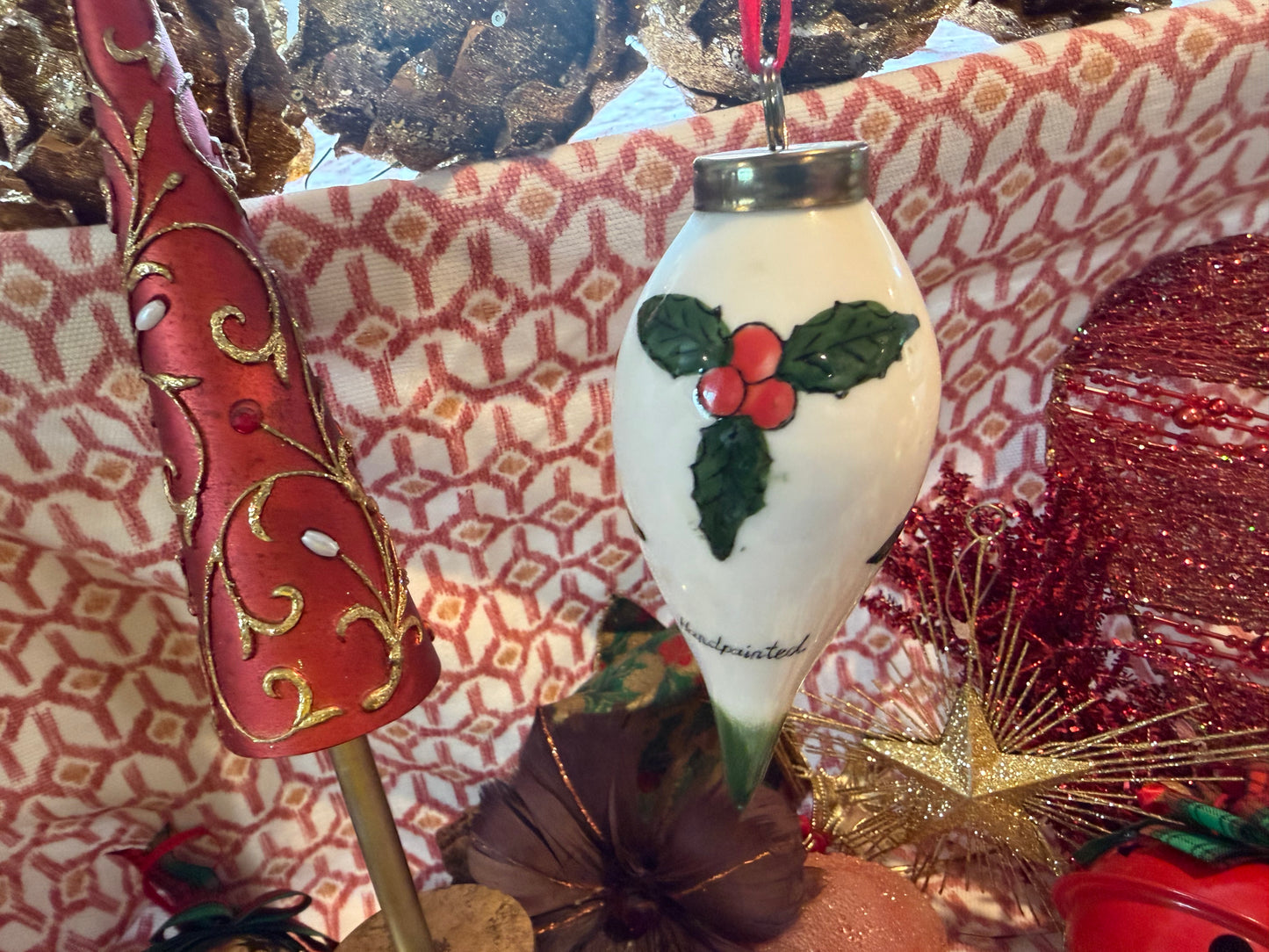SELECTION OF DECORATIONS