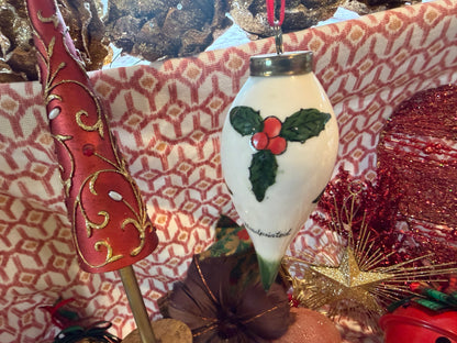SELECTION OF DECORATIONS