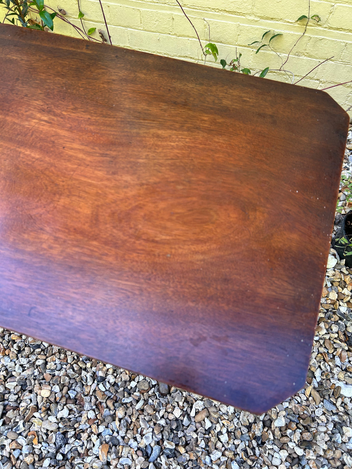 BOBBIN TABLE