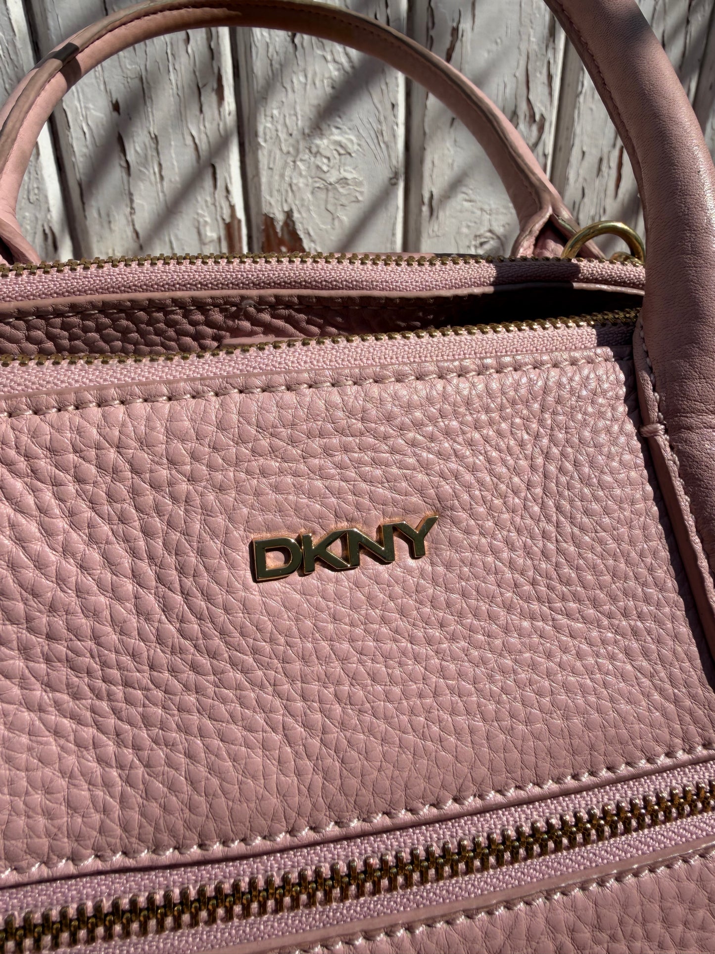 DKNY