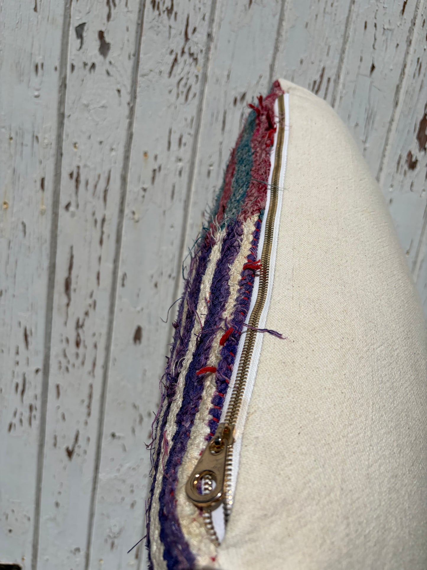 CUSHION