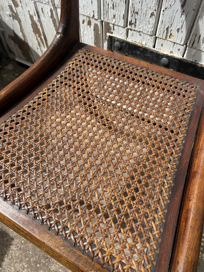 WOODEN CHAIR