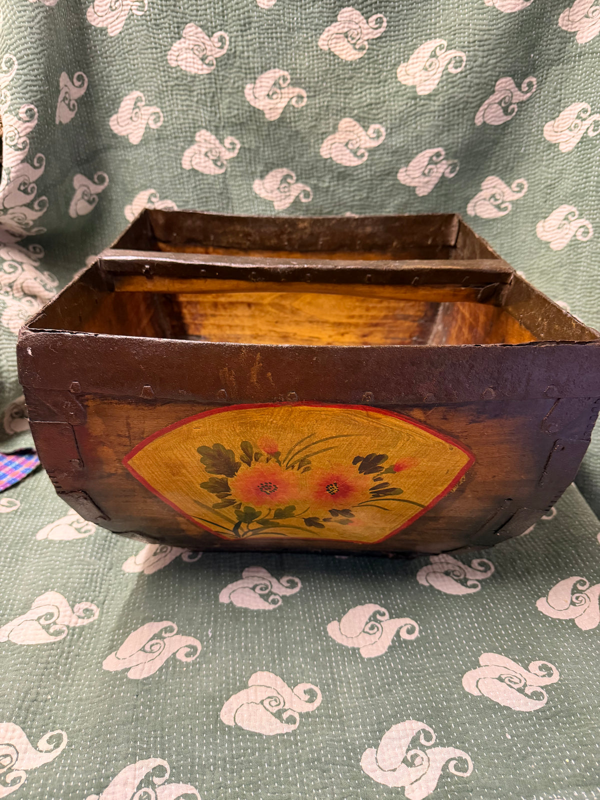 ANTIQUE RICE MEASURING BUCKET