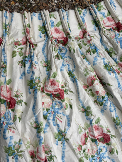 CURTAIN