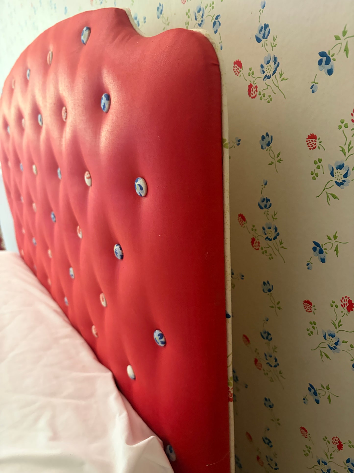 A PAIR OF SINGLE BEDS