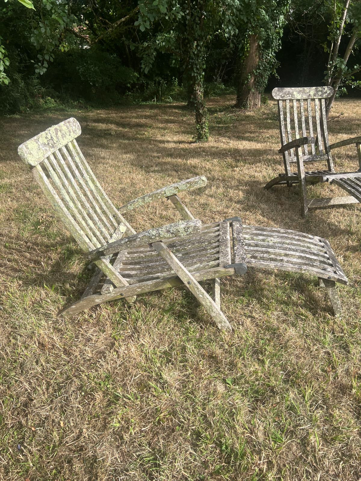 PAIR OF SUN LOUNGERS