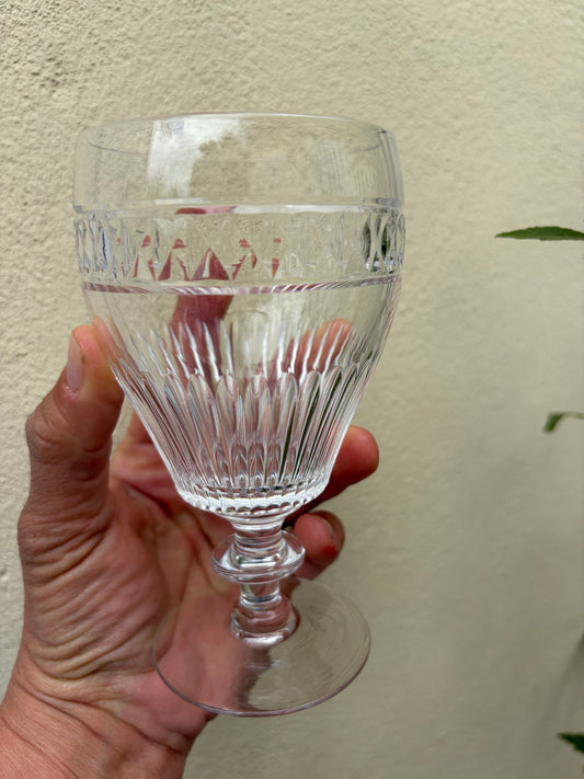5 WINE GLASSES