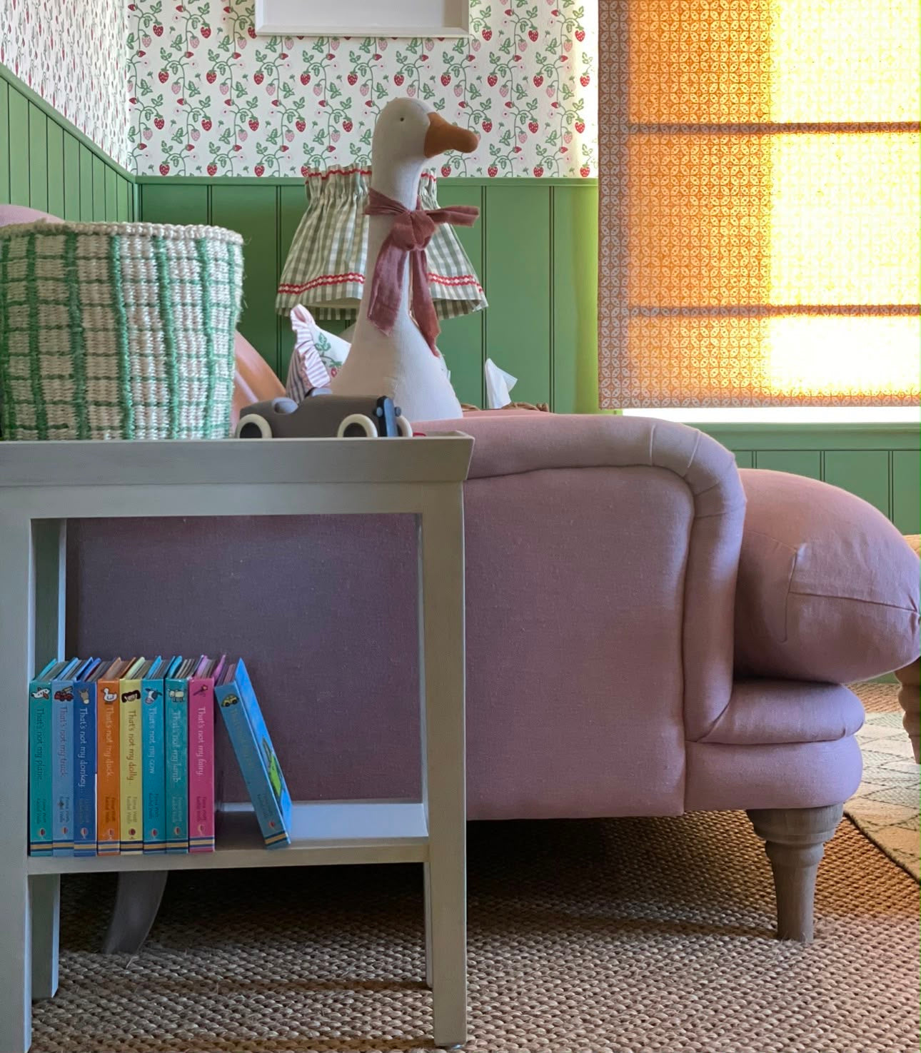 PINK SOFA