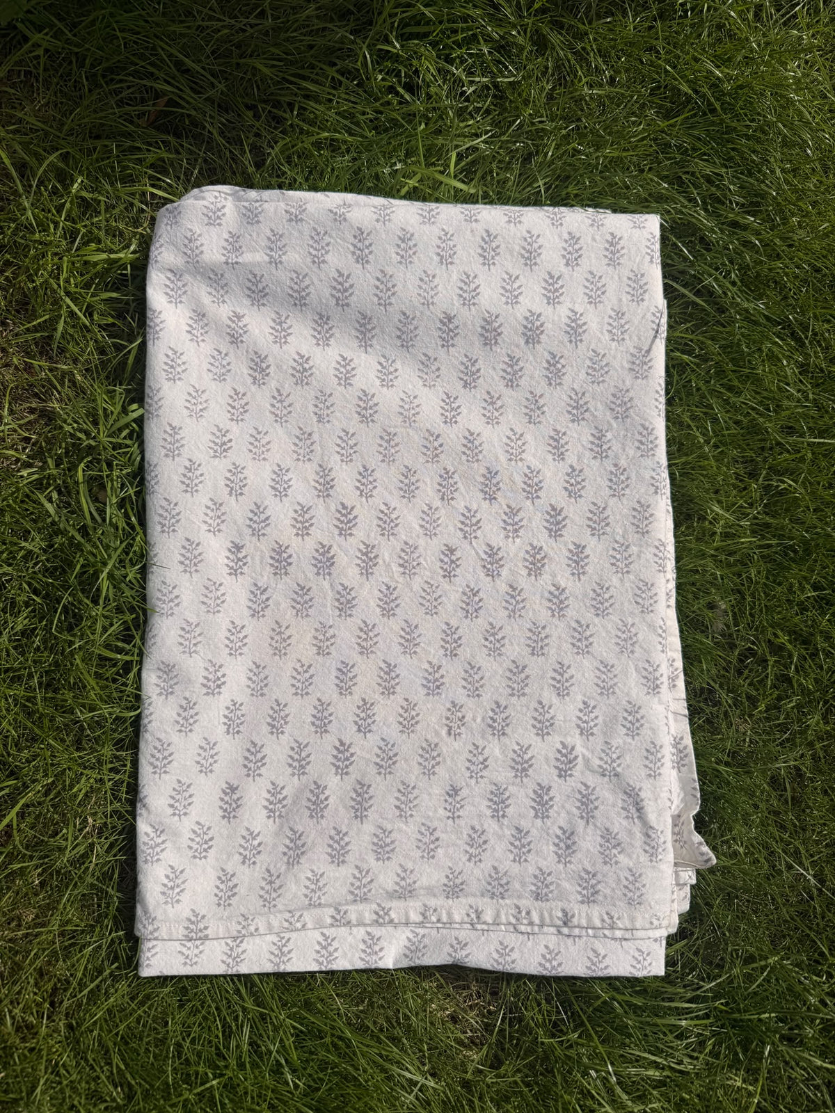 TABLECLOTH