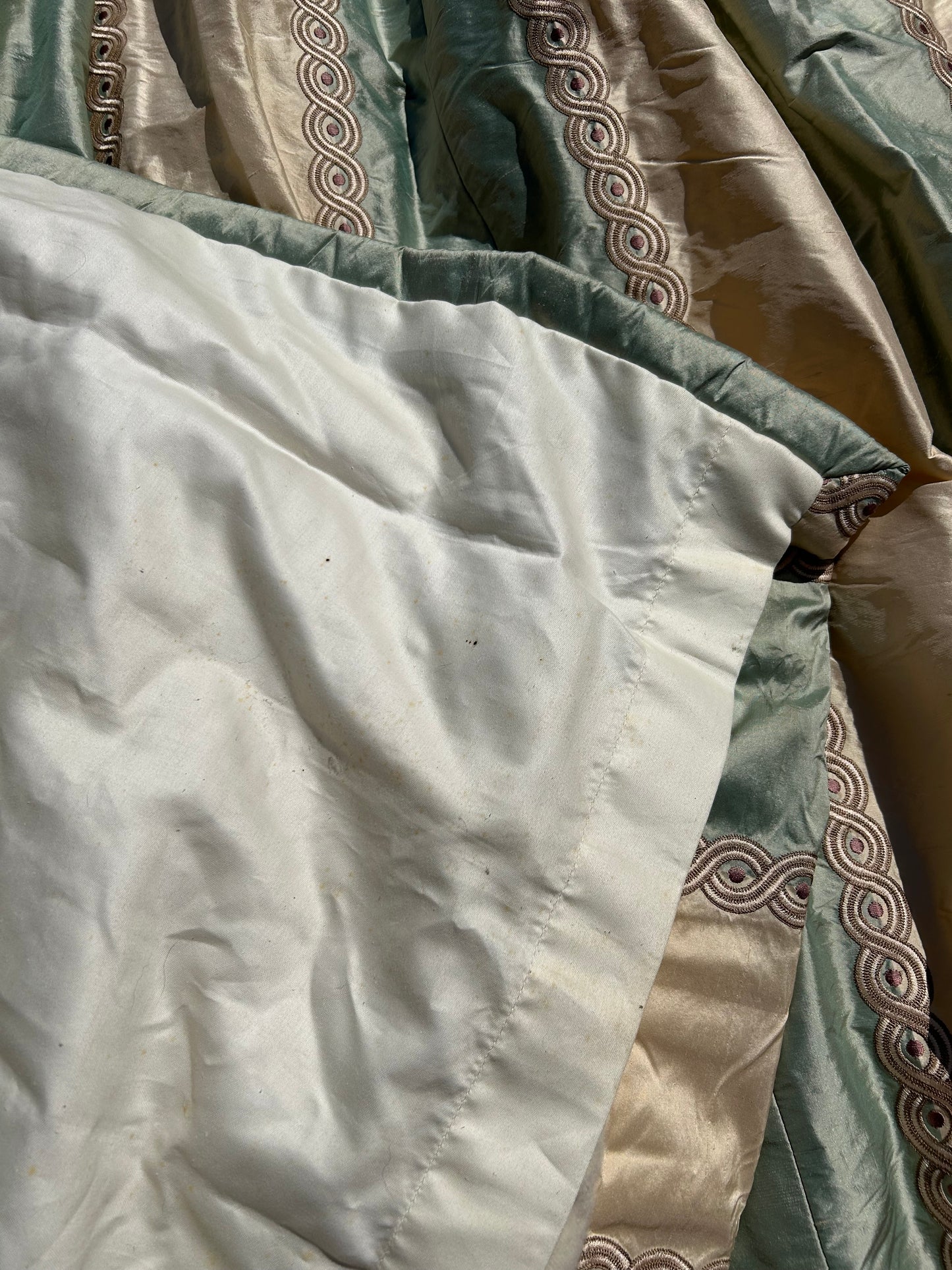 SINGLE SILK CURTAIN (COLEFAX)