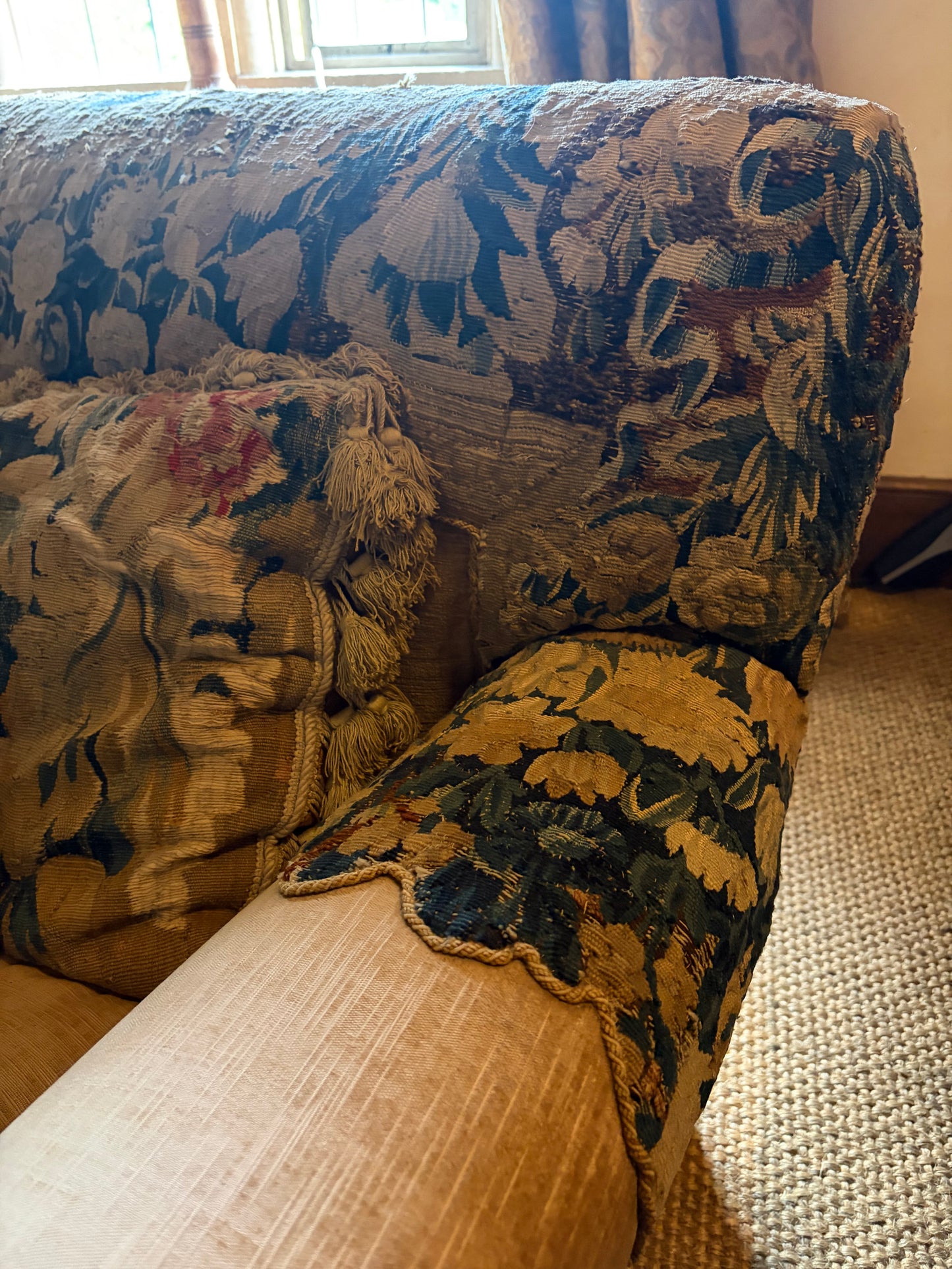 TAPESTRY SOFA