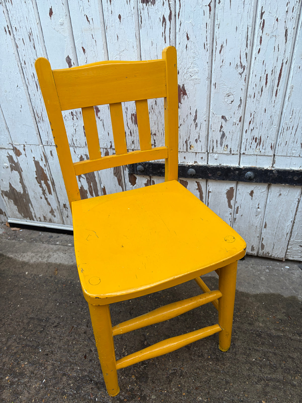 YELLOW CHAIR