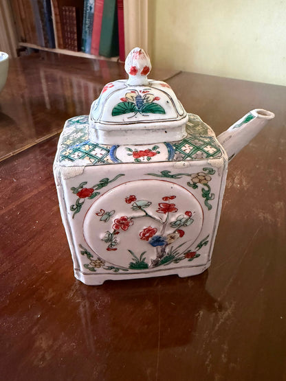 10 COLLECTABLE PIECES