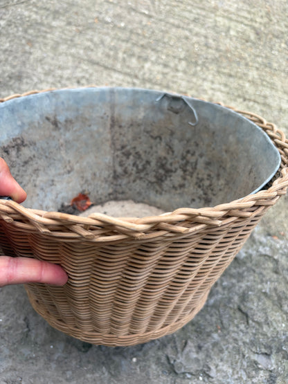 WICKER PLANTERS
