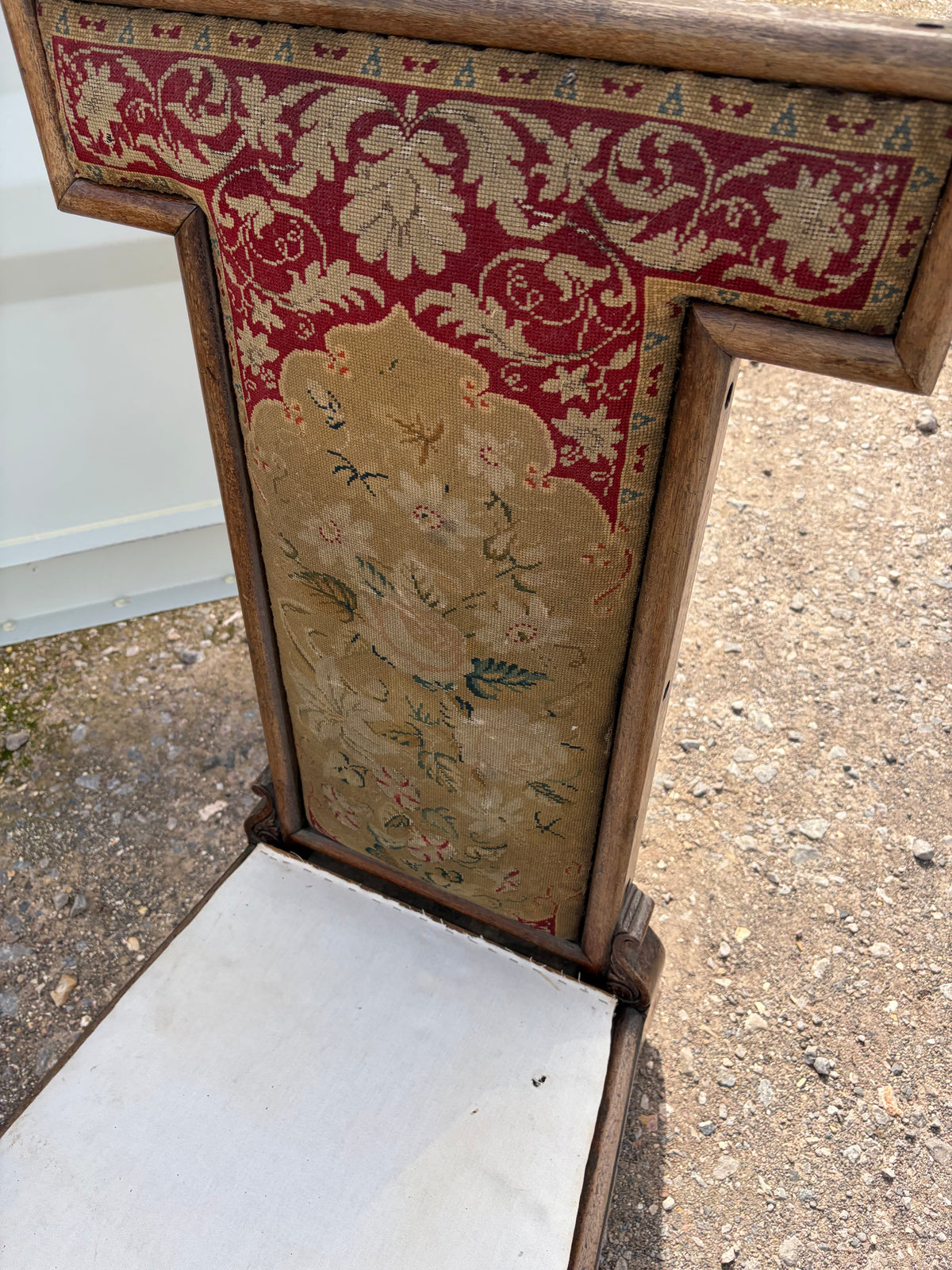 TAPESTRY CHAIR