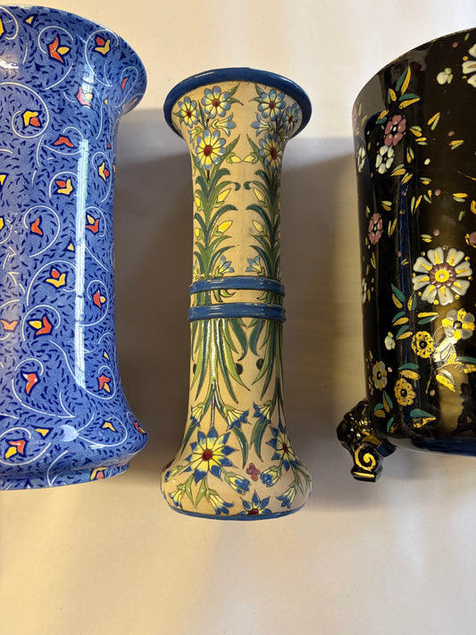 X 3 VASES