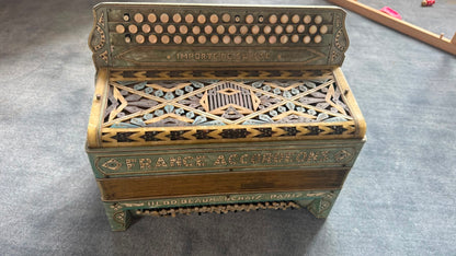 FRENCH ACCORDION