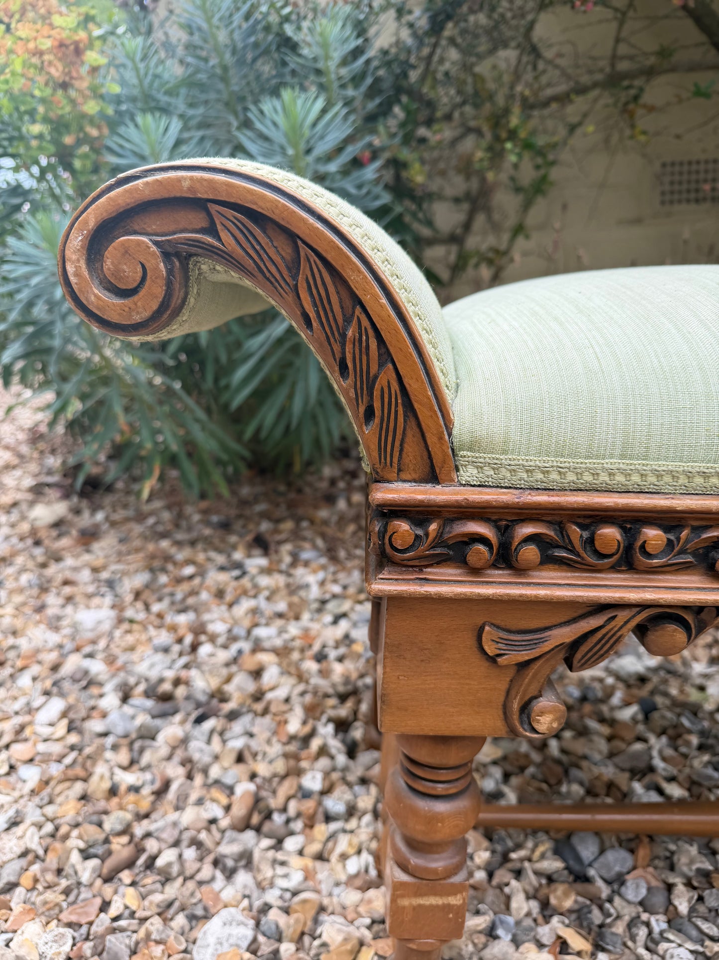 STOOL