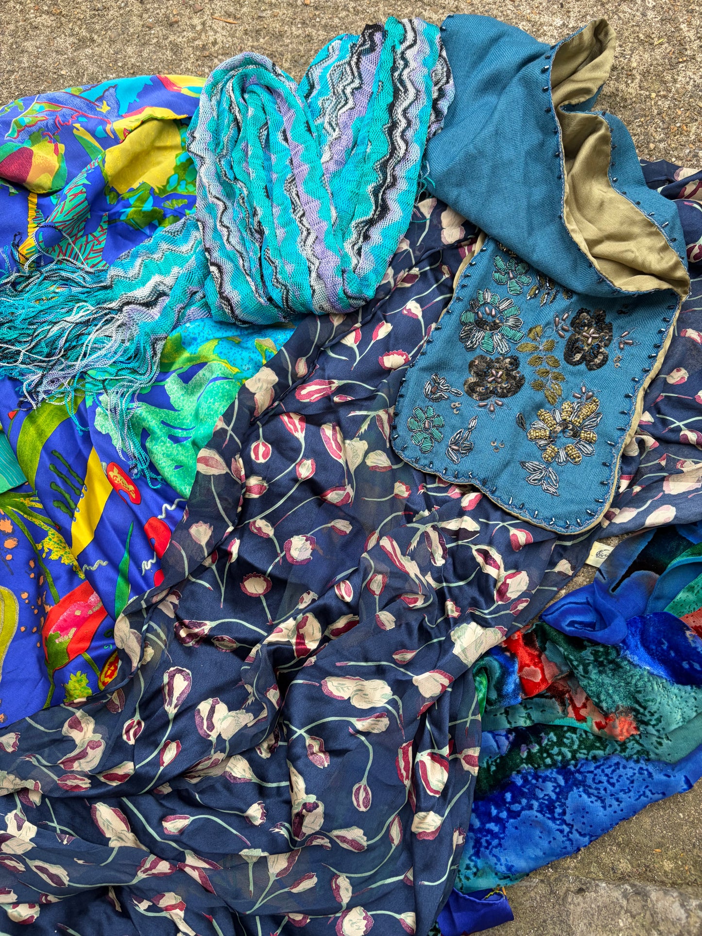5 SILK SCARVES