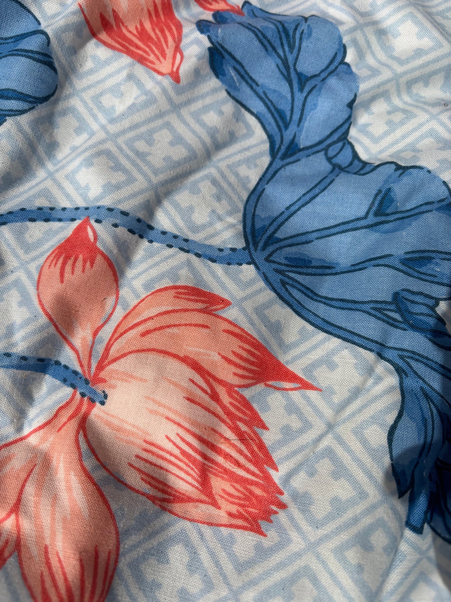 PAIR OF CURTAINS