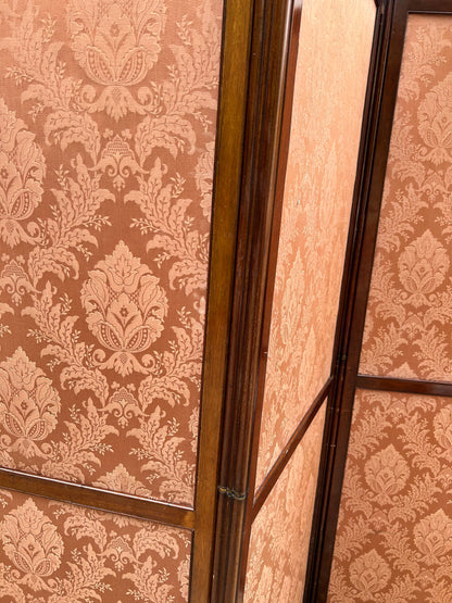 ANTIQUE SCREEN