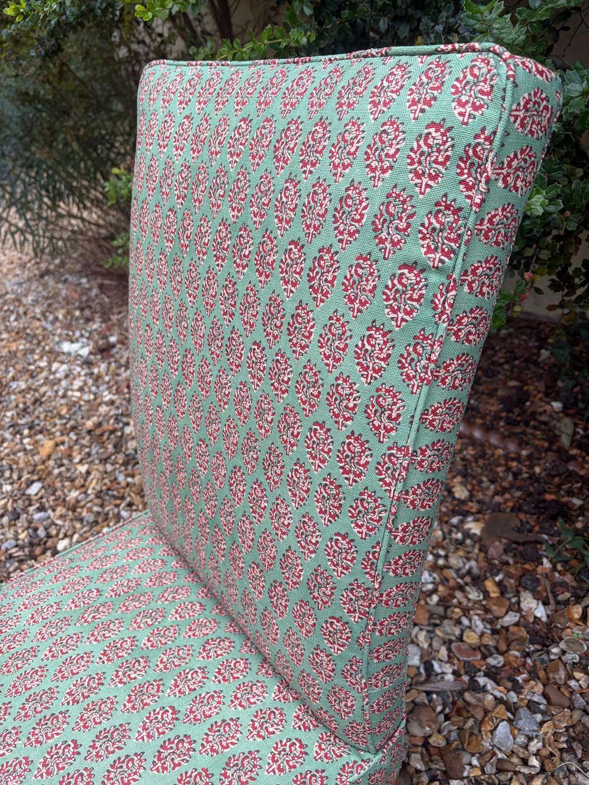 SLIPPER CHAIR