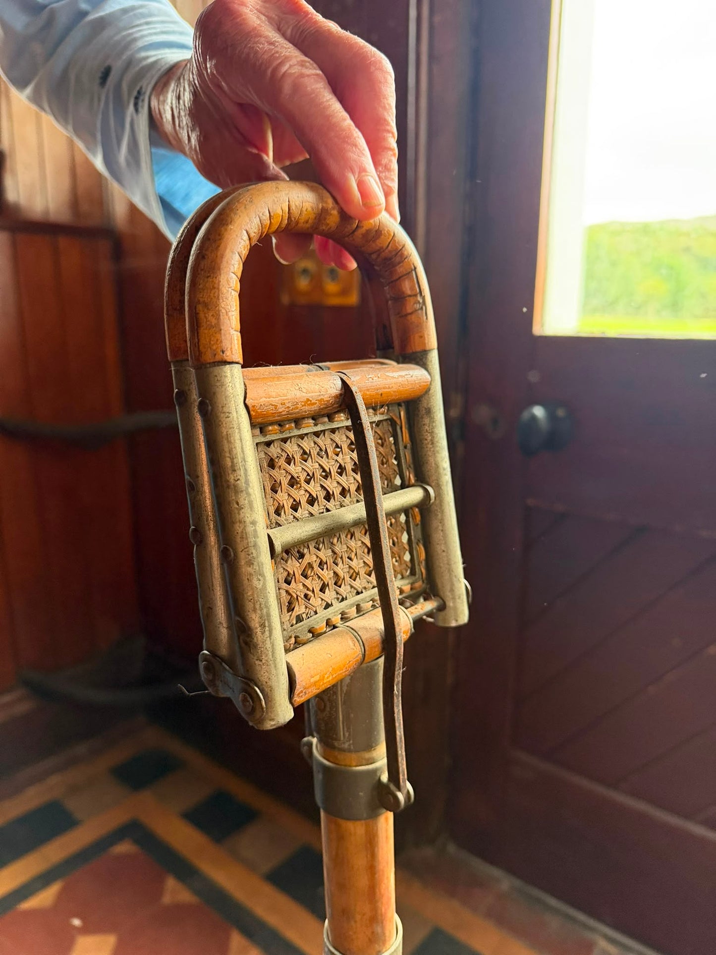 ANTIQUE CANE SHOOTING STICK