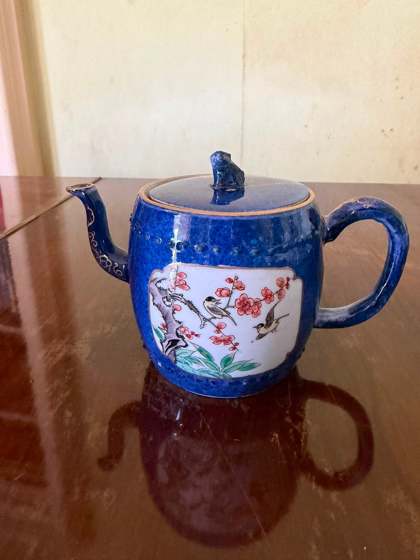 10 COLLECTABLE PIECES