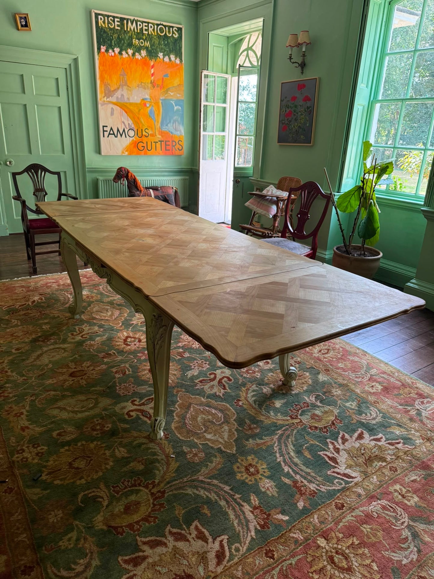 DINING TABLE