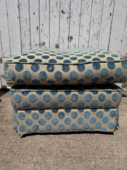 POUFFE