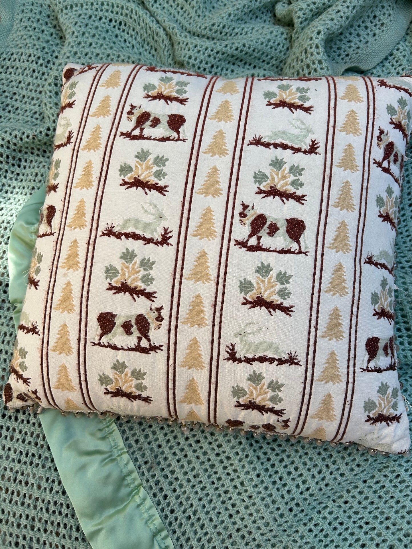 WOODLAND CUSHION