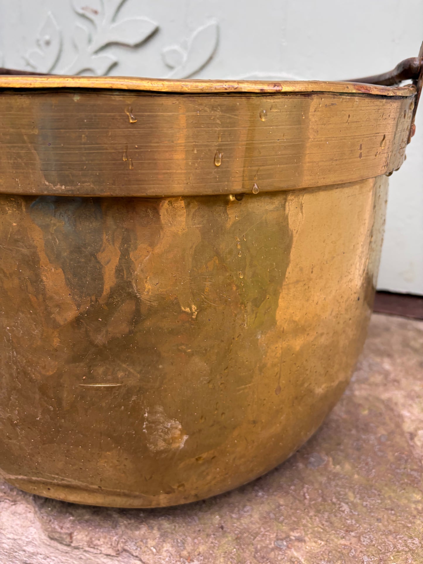 BRASS POT / PLANTER