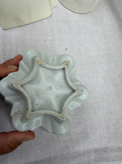 ANTIQUE JELLY MOULD