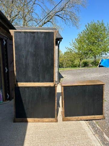 DRESSER/ CUPBOARD